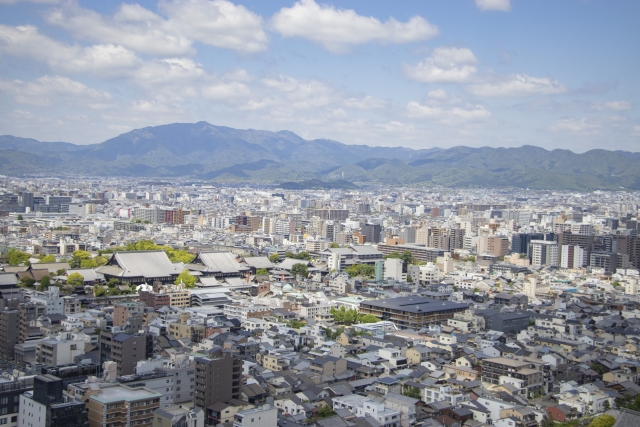 町