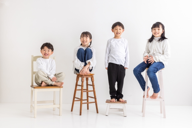 1フィートは何センチ？フィート換算表（1～100フィート）