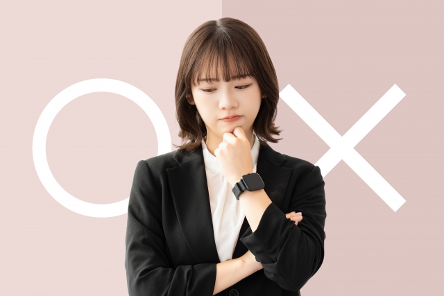 迷っている人