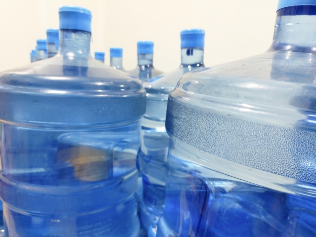 水