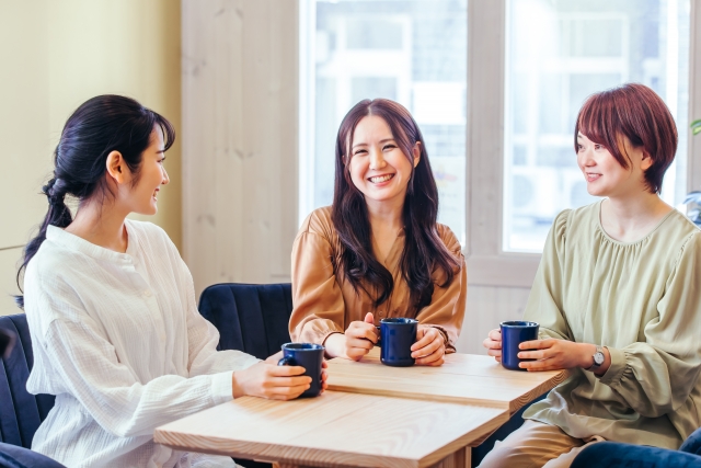 仲間と会っておしゃべり