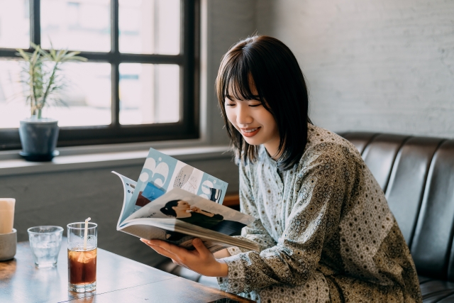 一人女性カフェ巡り