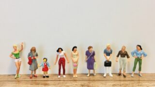 色んな世代の女性